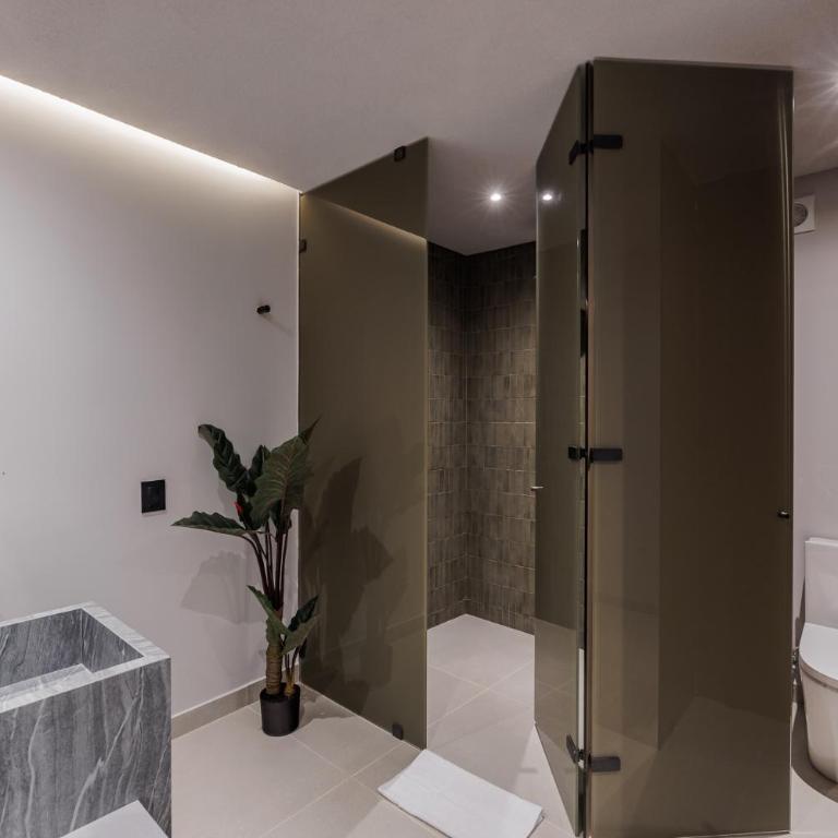 Sereno Building - Three-Bedroom Deluxe Apartment - 5