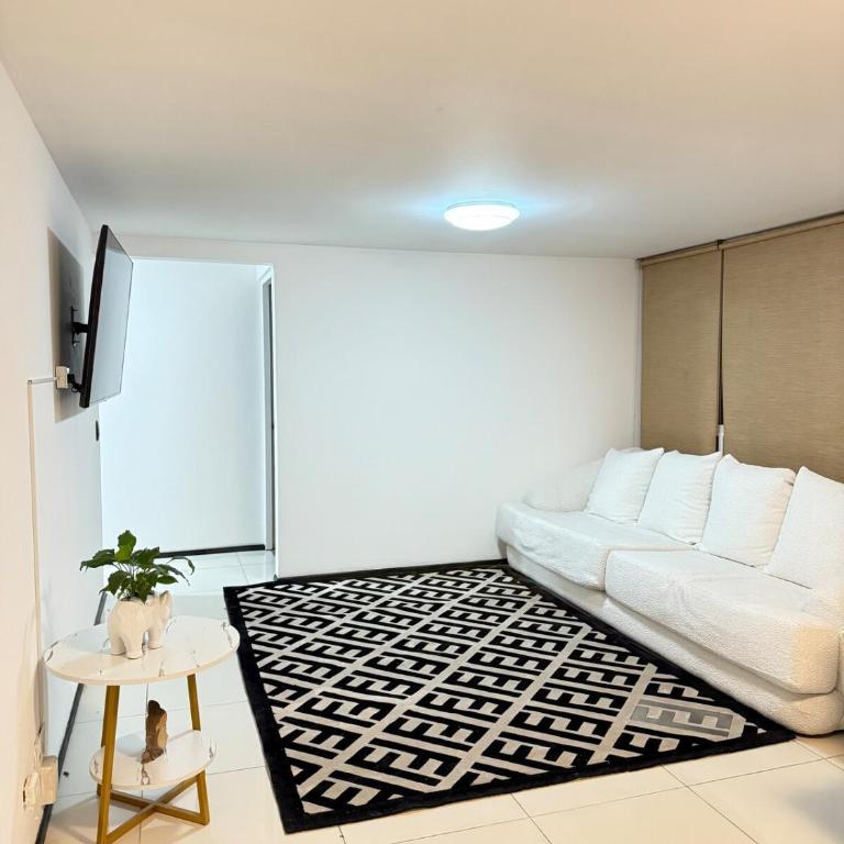 Hermoso departamento muy cerca del Angel y Reforma - Three-Bedroom Apartment - 1