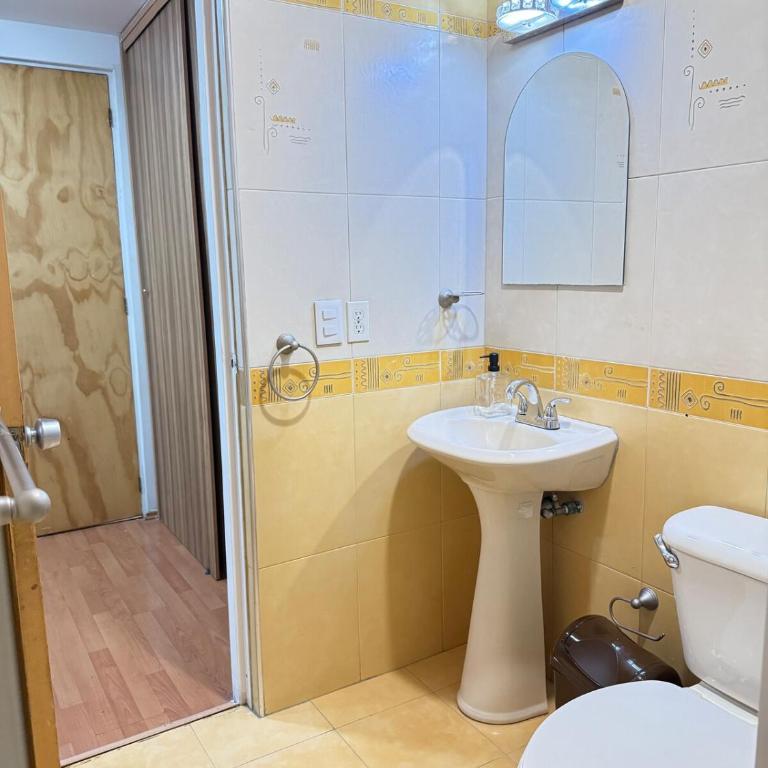 Hermoso departamento muy cerca del Angel y Reforma - Three-Bedroom Apartment - 10