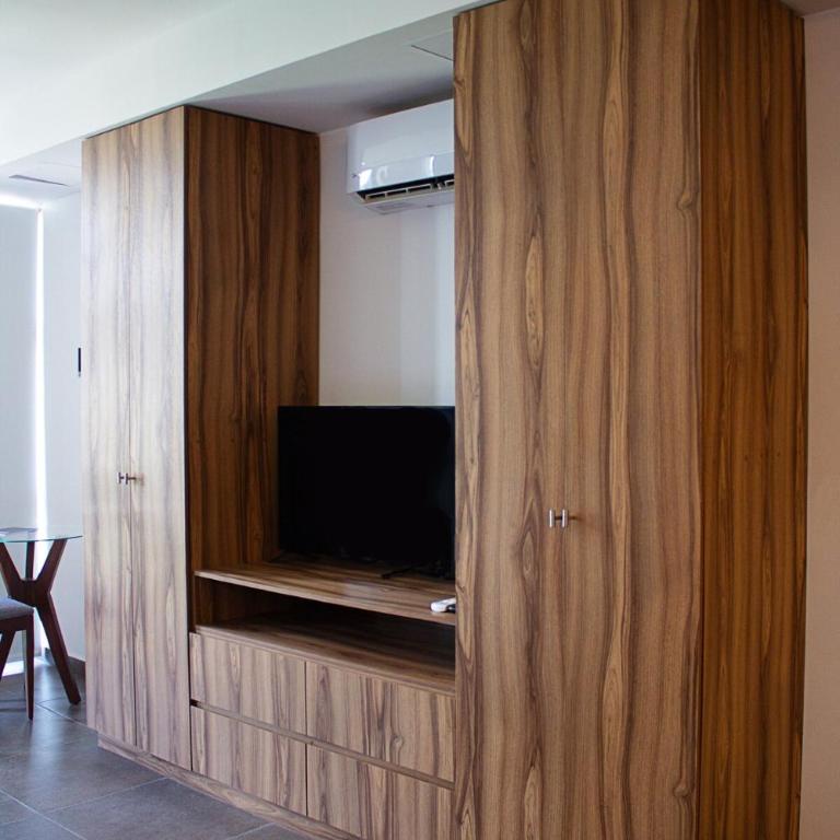 Asoluta 5 - One-Bedroom Apartment - 4