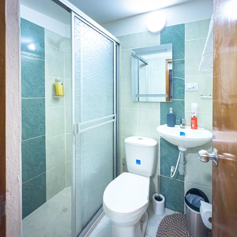 Laureles Coliving House Medellín - Double Room with Shared Bathroom - 7