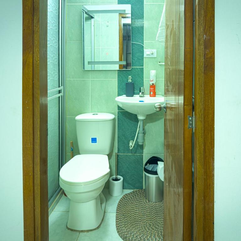 Laureles Coliving House Medellín - Double Room with Shared Bathroom - 5