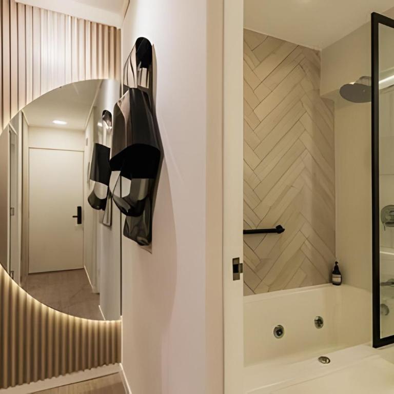 Torre Black - Two-Bedroom Deluxe Apartment - 33