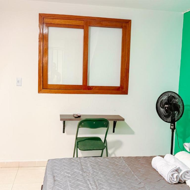 Laureles Coliving House Medellín - Double Room with Shared Bathroom - 14