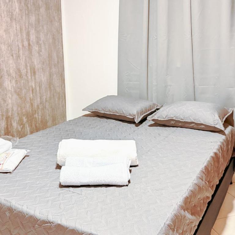 Laureles Coliving House Medellín - Double Room with Shared Bathroom - 9