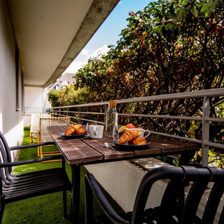 L'Industriel - Proche Hôpital - Parking - Balcon - Two-Bedroom Apartment - 4