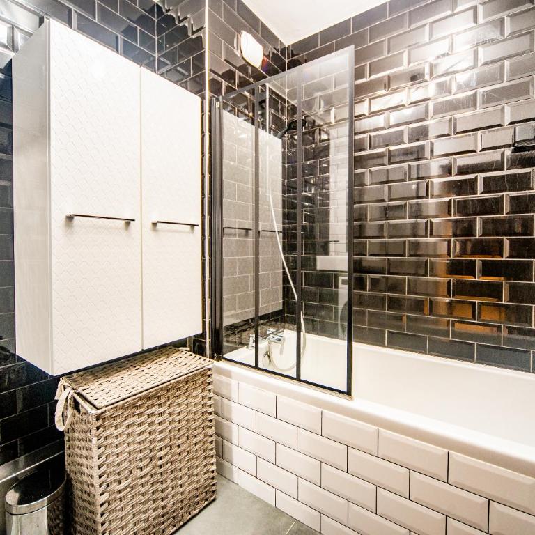 L'Industriel - Proche Hôpital - Parking - Balcon - Two-Bedroom Apartment - 12