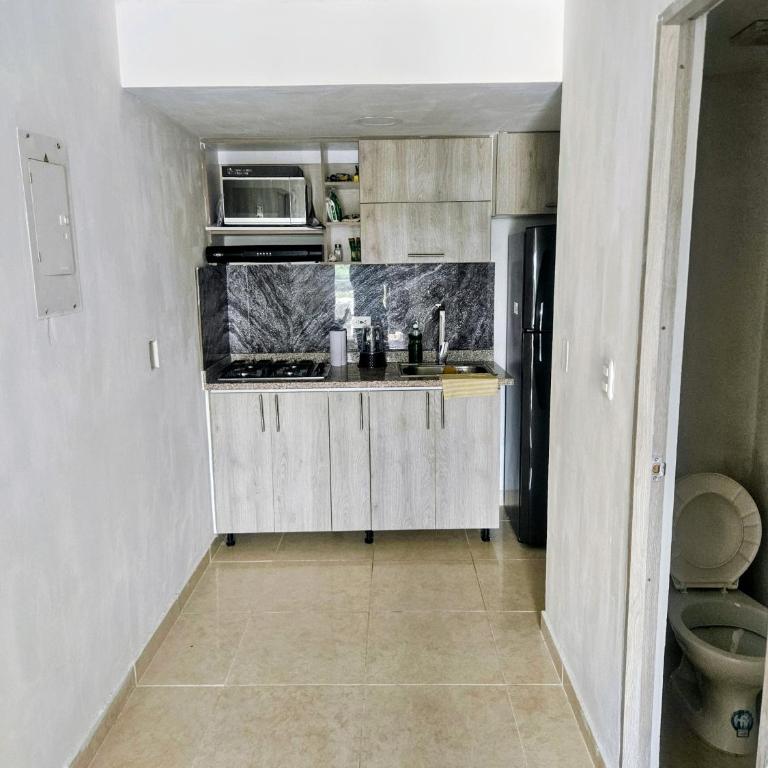 Apartamento Moderno 2H cerca Aeropuerto, Playas y Centro Historico - Three-Bedroom Apartment - 4