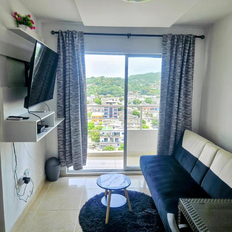 Apartamento Moderno 2H cerca Aeropuerto, Playas y Centro Historico - Three-Bedroom Apartment - 13