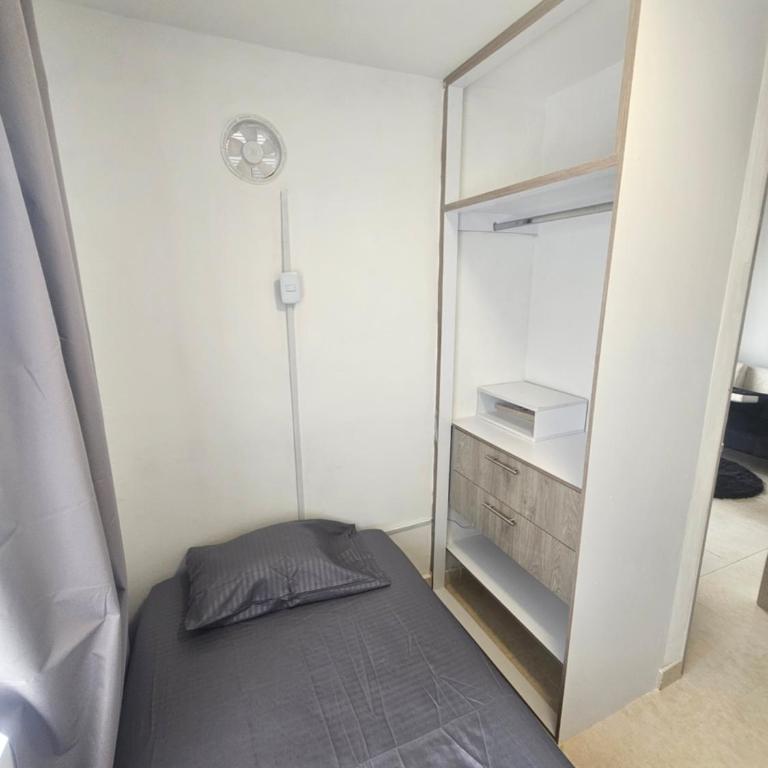 Apartamento Moderno 2H cerca Aeropuerto, Playas y Centro Historico - Three-Bedroom Apartment - 19