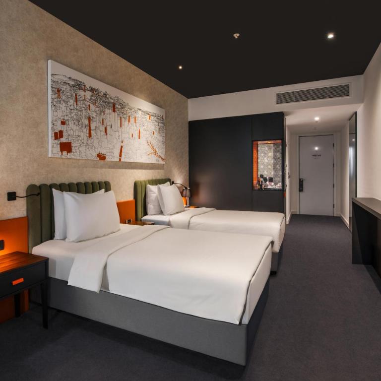 Crowne Plaza Podgorica by IHG - Premium Twin Room - Extra Space - 1