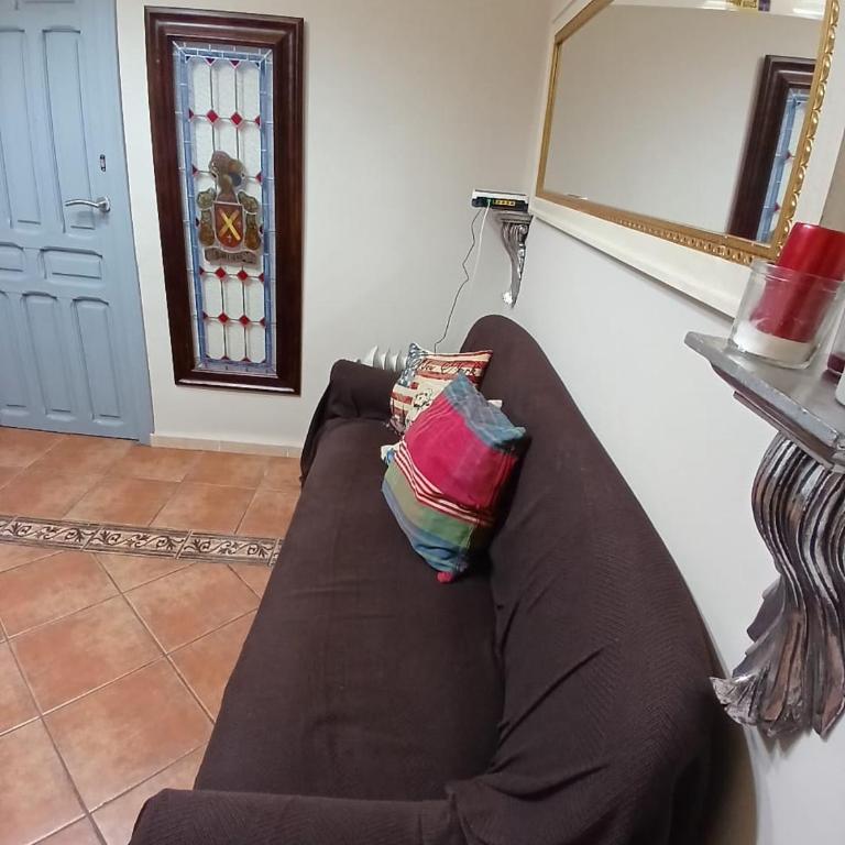 Budget and lovely rooms Macarena B - Three-Bedroom Standard Apartment - 13