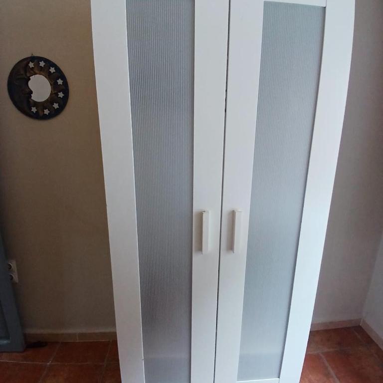 Budget and lovely rooms Macarena B - Three-Bedroom Standard Apartment - 11