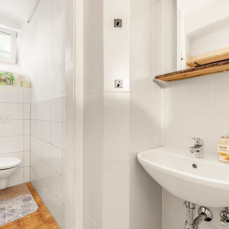 Komfortable Gartenwohnung im Villenviertel 2 Schlafzimmer mit Terrasse - Apartment mit 2 Schlafzimmern - 9