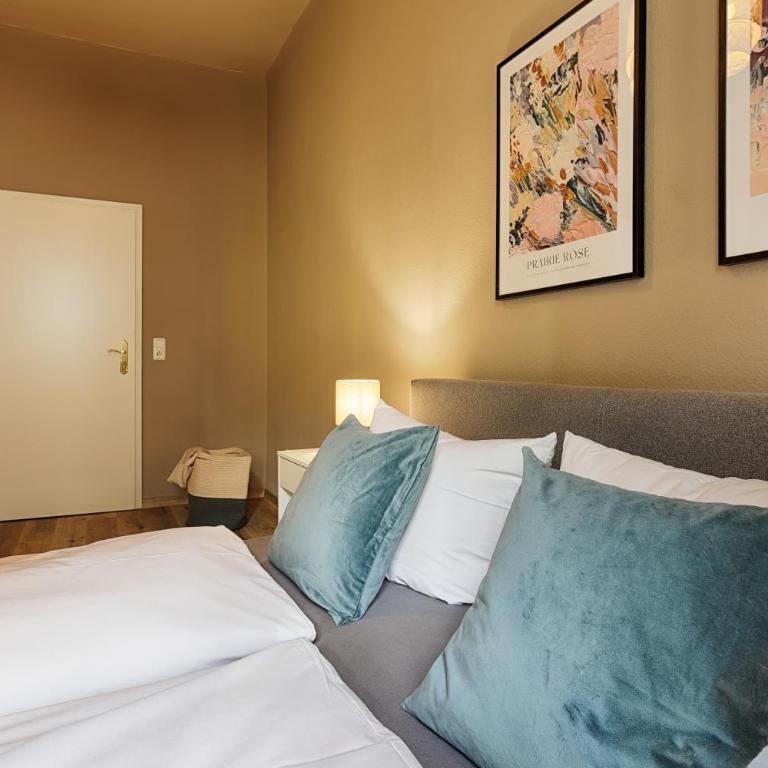 homie stay schiestlstraße - Moderne Altbauapartments, Nahe Stadtzentrum & Weinberge - Apartment im EG mit zwei Schlafzimmern, einem Wohnzimmer und zwei Garagen - 17