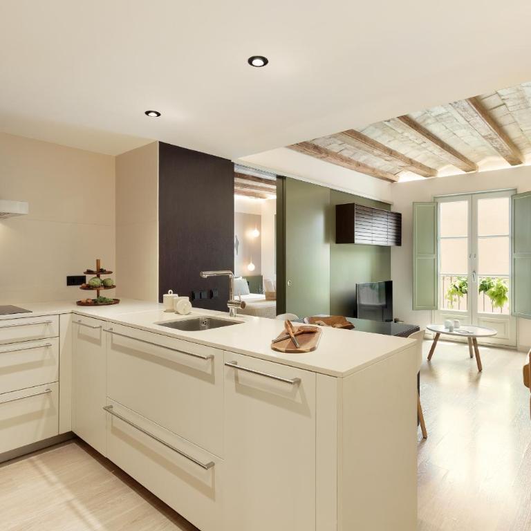 Ola Living Portaferrissa - One-Bedroom Apartment - 6