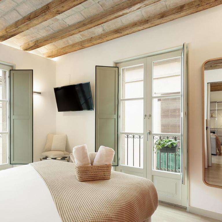 Ola Living Portaferrissa - One-Bedroom Apartment - 3