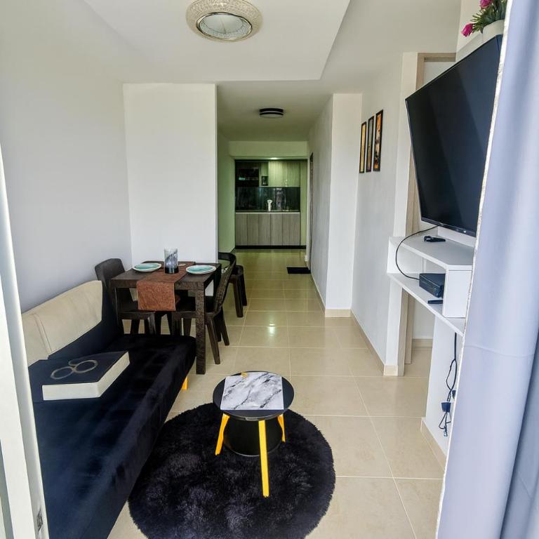 Apartamento Moderno 2H cerca Aeropuerto, Playas y Centro Historico - Three-Bedroom Apartment - 1