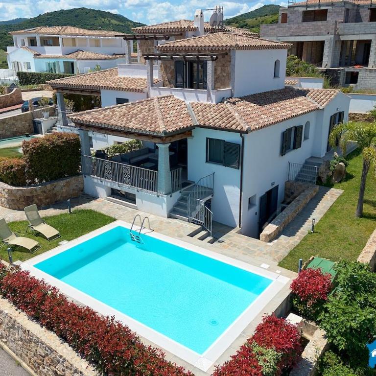 Villa con piscina by budoniaffiti - Villa - 11