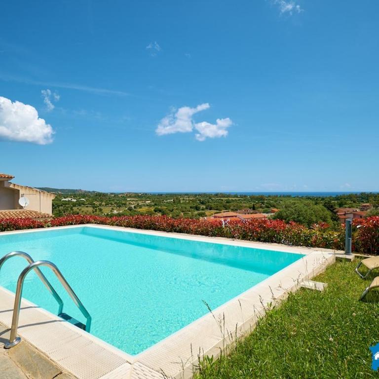 Villa con piscina by budoniaffiti - Villa - 2