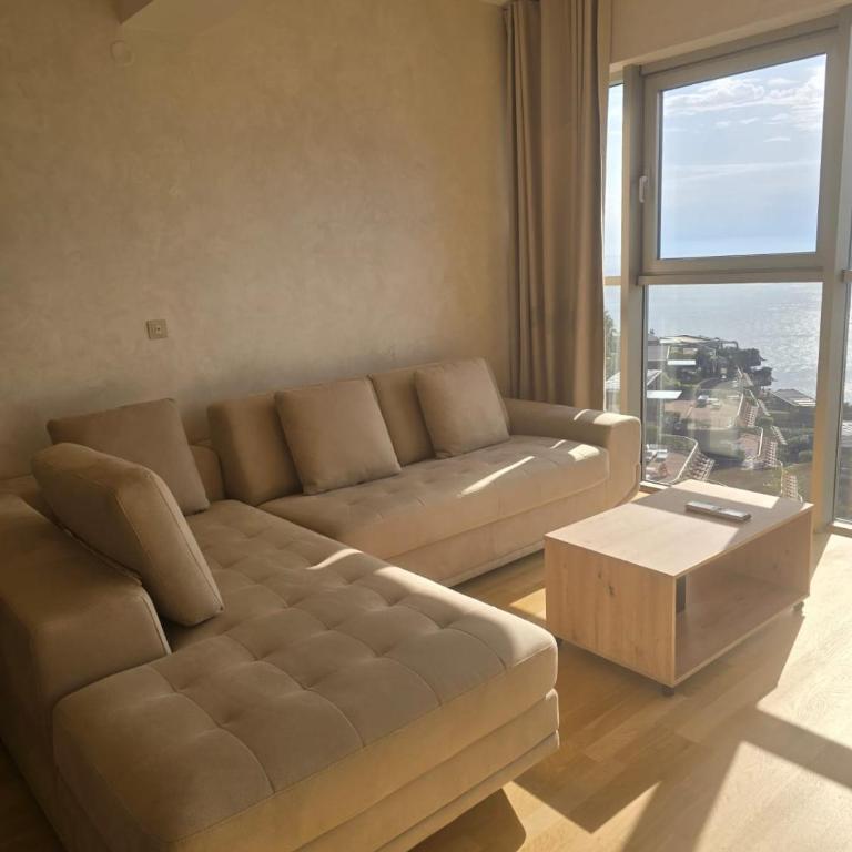 Harmonia Budva 1 - Standardna Dvokrevetna Soba sa Bračnim Krevetom i Zajedničkim Kupatilom - 1