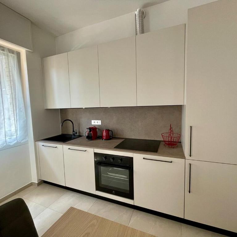 Central Modern Apartment near Lake Como with Elevator and Air Conditioning - Appartamento con 1 Camera da Letto - 8