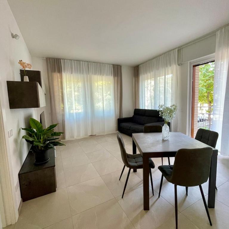 Central Modern Apartment near Lake Como with Elevator and Air Conditioning - Appartamento con 1 Camera da Letto - 3