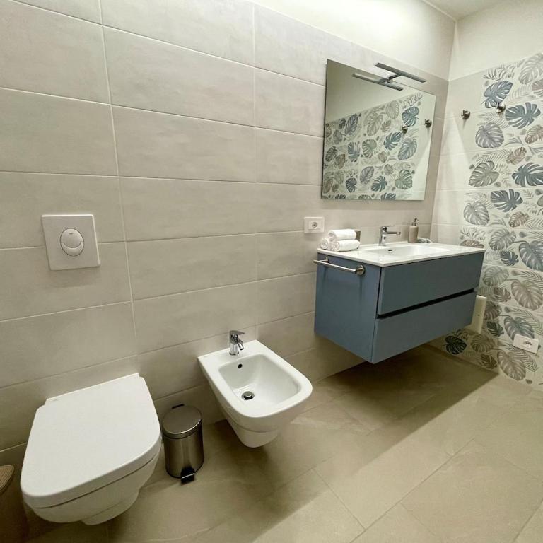 Central Modern Apartment near Lake Como with Elevator and Air Conditioning - Appartamento con 1 Camera da Letto - 15