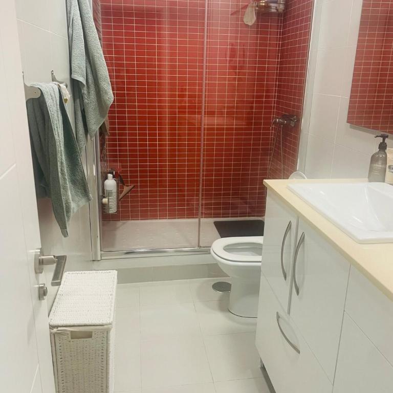 Lovely bedroom in downtown Only for girls - One-Bedroom Apartment - 2