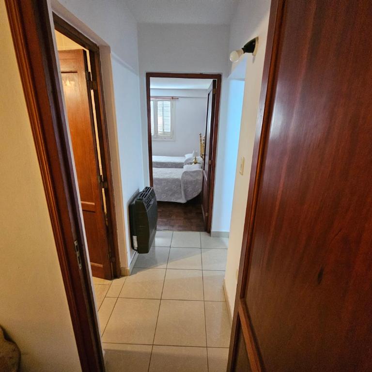 Depto céntrico con terraza - Apartamento de 2 dormitorios - 8