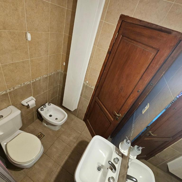 Depto céntrico con terraza - Apartamento de 2 dormitorios - 11