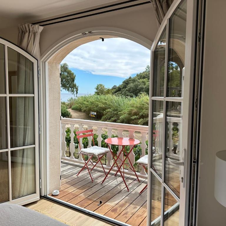 Le Clos des Sept Palmiers - Superior double room with balcony sea view - 11