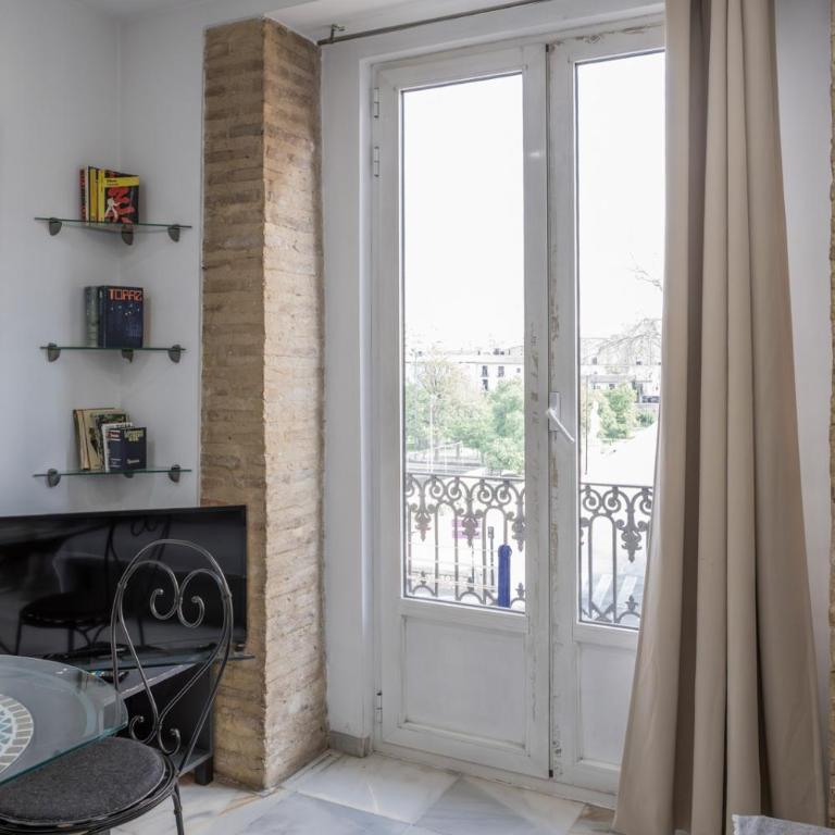 Serrano Park - One-Bedroom Apartment - 8