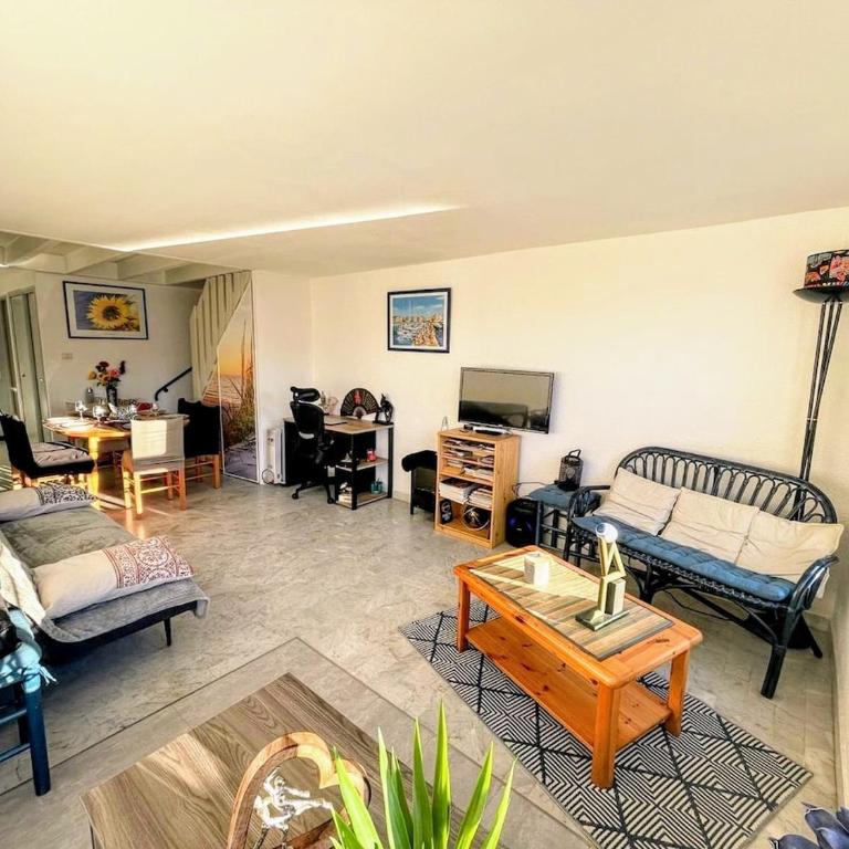 Cap d Agde T4 Duplex Center Port Private Parking WIFI Air Conditioning - Apartment - 60