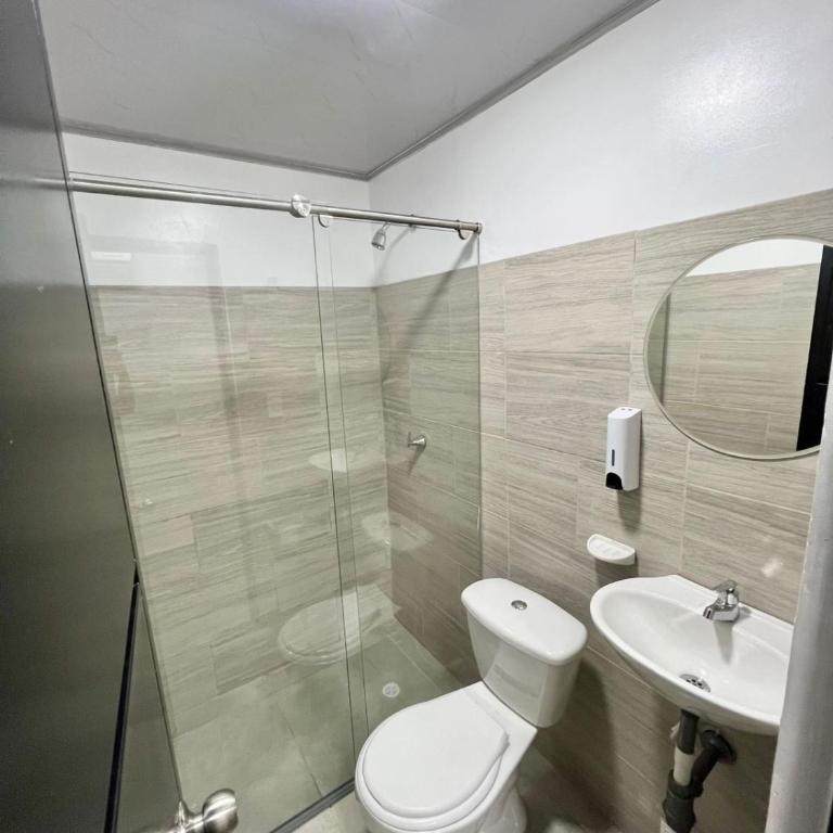 GM Suites - Habitación Doble con baño privado - 8