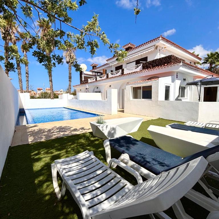 Apartment in villa - RELAXING POOL-FRONT, PRIVATE TERRACE & POOL ACCESS, SOUTH TENERIFE - Apartamento de 1 dormitorio - 1