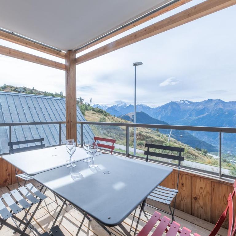 Alpe d'Huez Houses - Chez Robin - Fermes de l'Alpe - Flambant neuf et magnifique 4 chambres Plein SUD - Appartement avec Balcon - 26