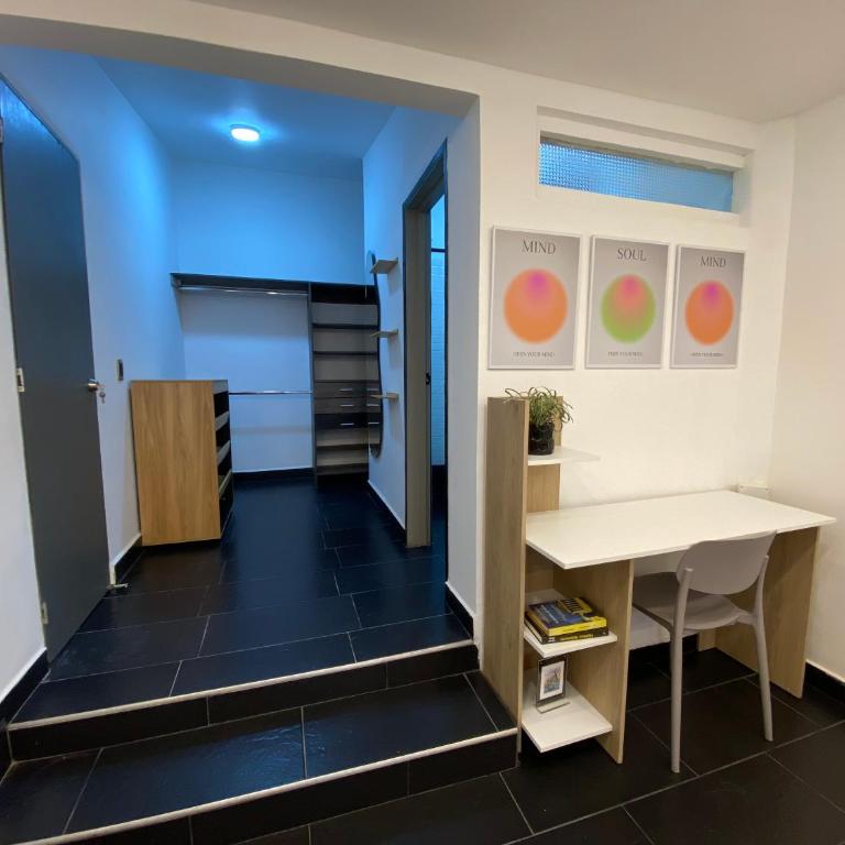 313Apartaestudio del cedro - Habitación Doble con baño privado - 4