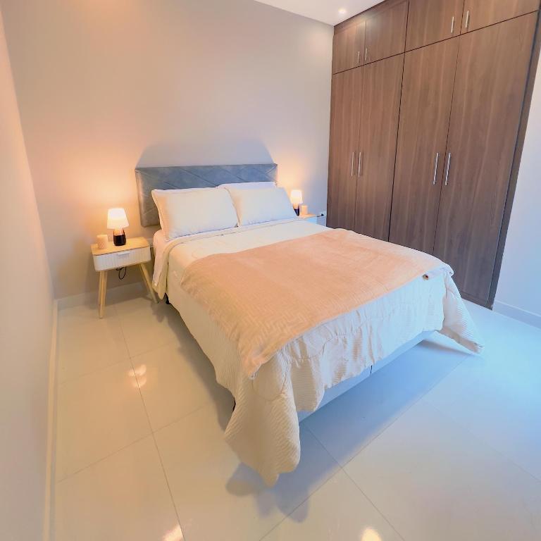 Apartamento a estrenar con la mejor vista de Loja - Apartamento de 3 dormitorios - 16