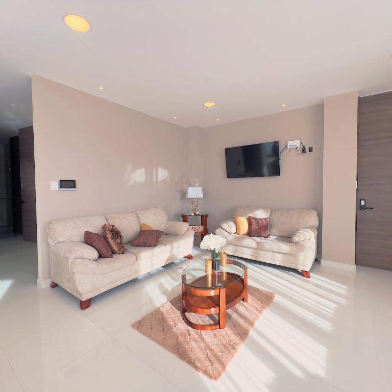 Apartamento a estrenar con la mejor vista de Loja - Apartamento de 3 dormitorios - 9