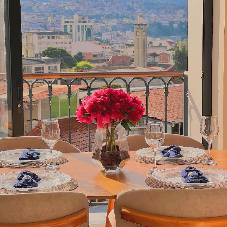 Apartamento a estrenar con la mejor vista de Loja - Apartamento de 3 dormitorios - 2