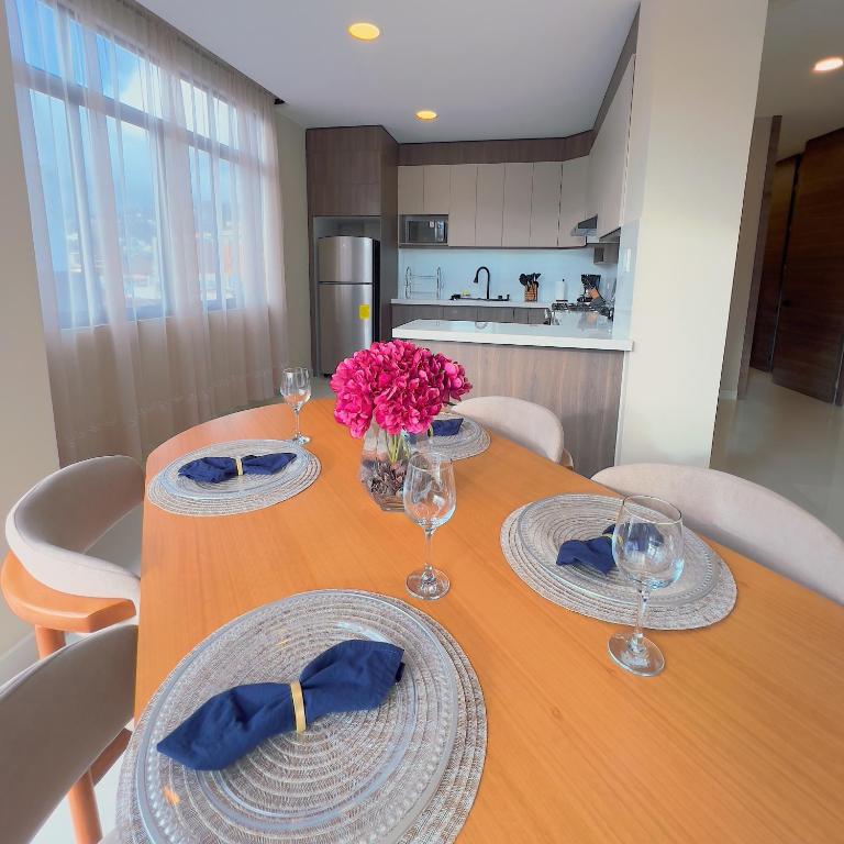 Apartamento a estrenar con la mejor vista de Loja - Apartamento de 3 dormitorios - 17