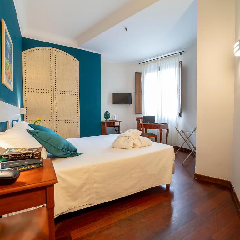 Hotel Vecchio Borgo - Camera Matrimoniale Superior - 9