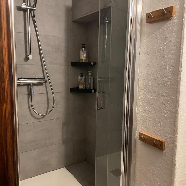 Appartement plein de charme - Cœur vieille ville - Apartment - 15