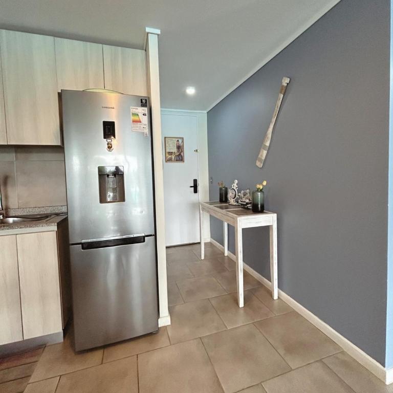 Depto Frente a Laguna y Patio Privado - Two-Bedroom Apartment - 13