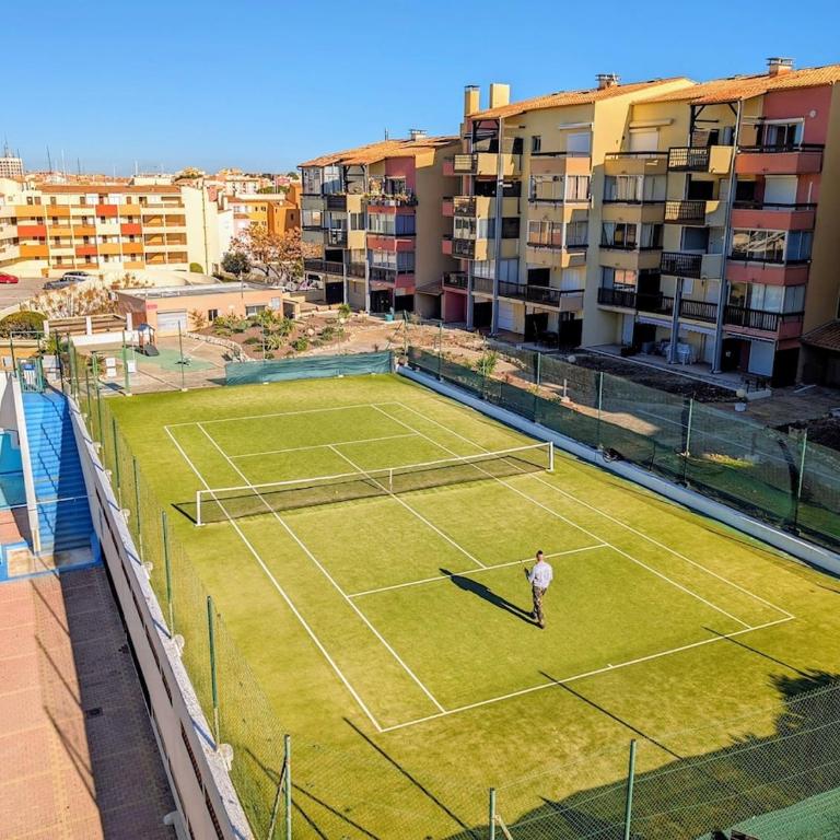 CAP Studio Vue Port Pools Tennis Loggia WiFi Clim - Appartement 2 Chambres - 17