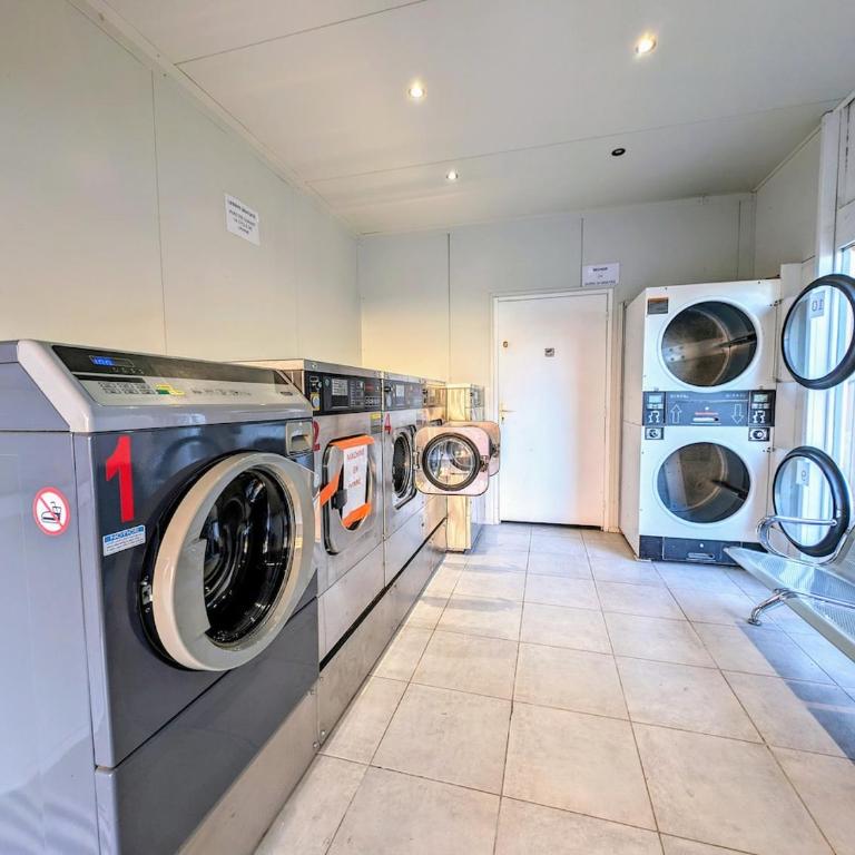 CAP Studio Vue Port Pools Tennis Loggia WiFi Clim - Appartement 2 Chambres - 18