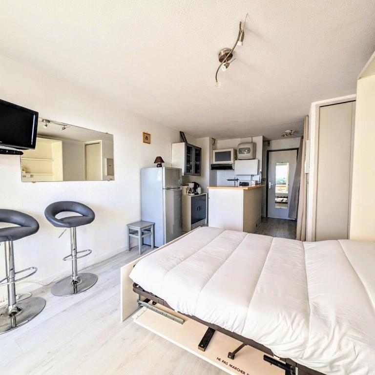 CAP Studio Vue Port Pools Tennis Loggia WiFi Clim - Appartement 2 Chambres - 43