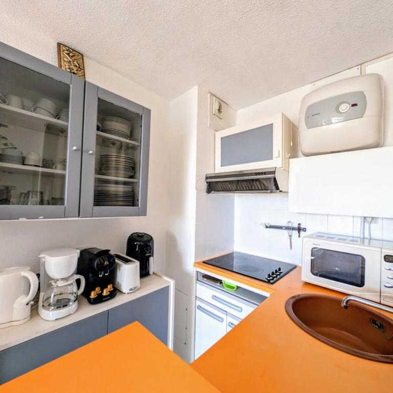 CAP Studio Vue Port Pools Tennis Loggia WiFi Clim - Appartement 2 Chambres - 57