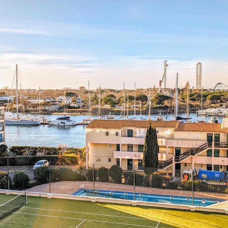 CAP Studio Vue Port Pools Tennis Loggia WiFi Clim - Appartement 2 Chambres - 58